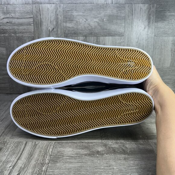 Nike SB Zoom Janoski OG Men's size 11.5 Black Suede Skate Shoes FD6757-001 - Picture 7 of 8